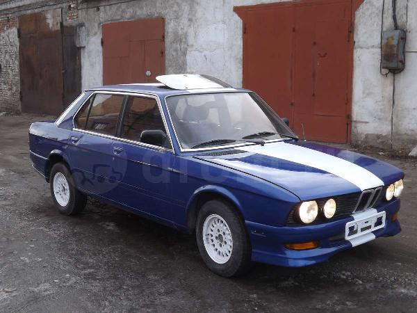 BMW 5-Series 1983 года
