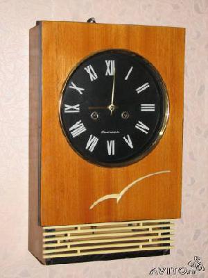 Перевозка настенные часы с боем янтарь ( по Москве