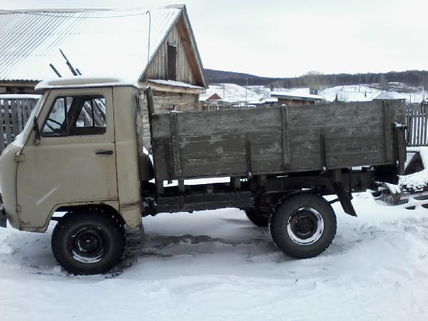 Перевозка автомобиля УАЗ 3303 бортовой