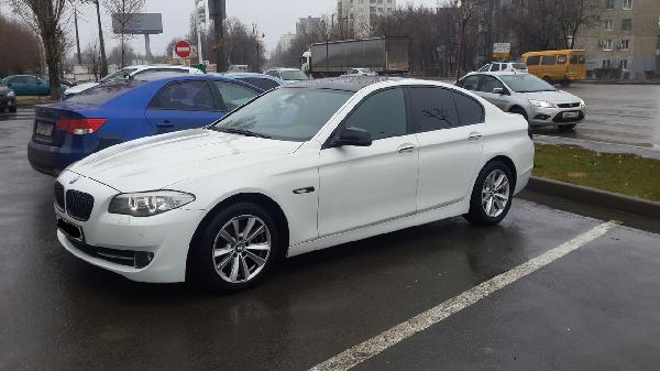BMW 520I 2012 год