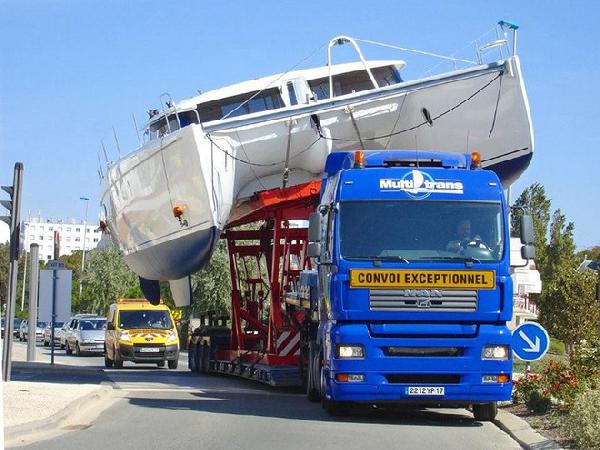 Перевозка парусная яхта - катамаран  fountaine pajot helia 44 из Франция, Ля Рошель в Россия, Байкальск