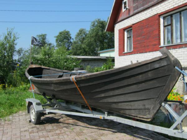Перевезти деревянная лодка-кижанка из Сортавалы в Приозерского района