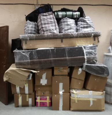 Заказ автомобиля для транспортировки мебели : Домашние вещи в коробках из Санкт-Петербурга в Сочи