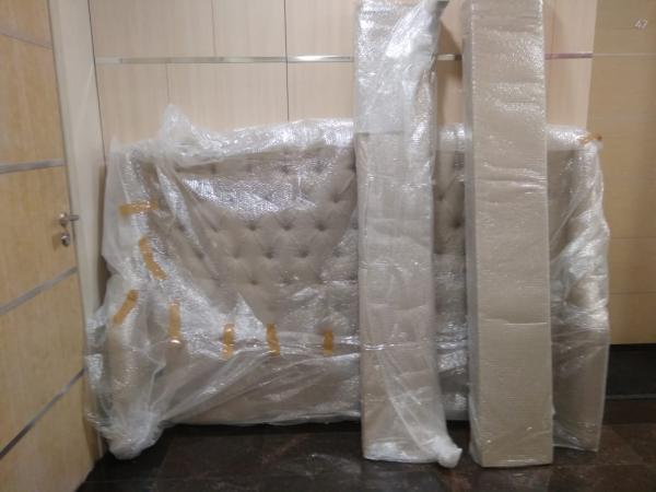 Заказ авто для доставки мебели : Двуспальная кровать, люстры в коробке из Россия, Москвы в Латвия, Riga