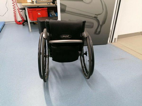 Отправить Инвалидная кресло коляска из Германия, Лизера в Россия, Южноуральск
