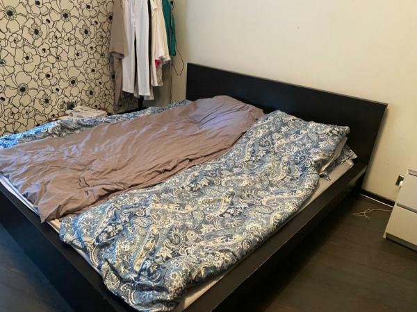 Отправка вещей : Двуспальная кровать из Санкт-Петербурга в Мурино