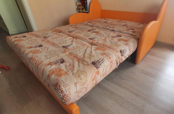Заказ автомобиля для транспортировки вещей : Диван-кровать из Москвы в Бутово