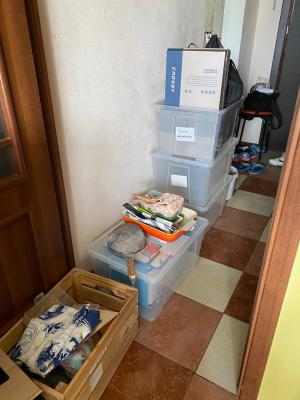 Заказ автомобиля для доставки вещей : Средние коробки из Химок в Кимры