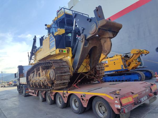 Сколько стоит доставка грузовика  из Туапсе в Усть-Неру