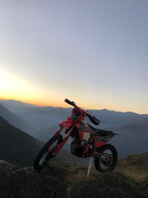 Сколько стоит транспортировка мопеда  из Махачкалы в Усть-Лабинск