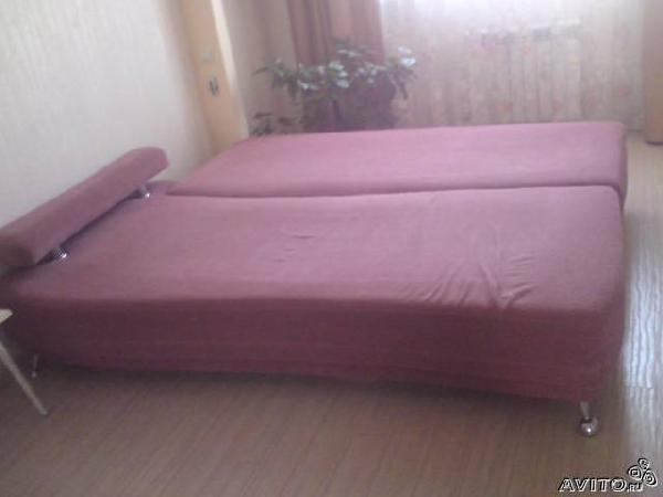 Доставка мебели : Красный диван по Новосибирску