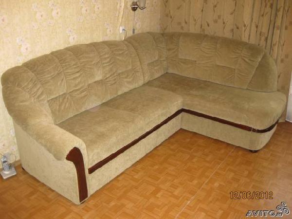 Доставка личныx вещей : диван по Санкт-Петербургу