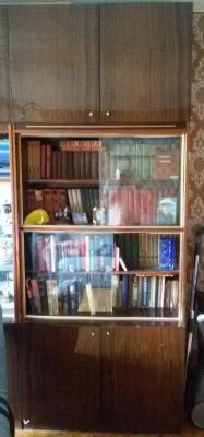 Доставка книжного шкафа (разбирается На 3 части), дивана раскладного, кресла грузчики по Москве